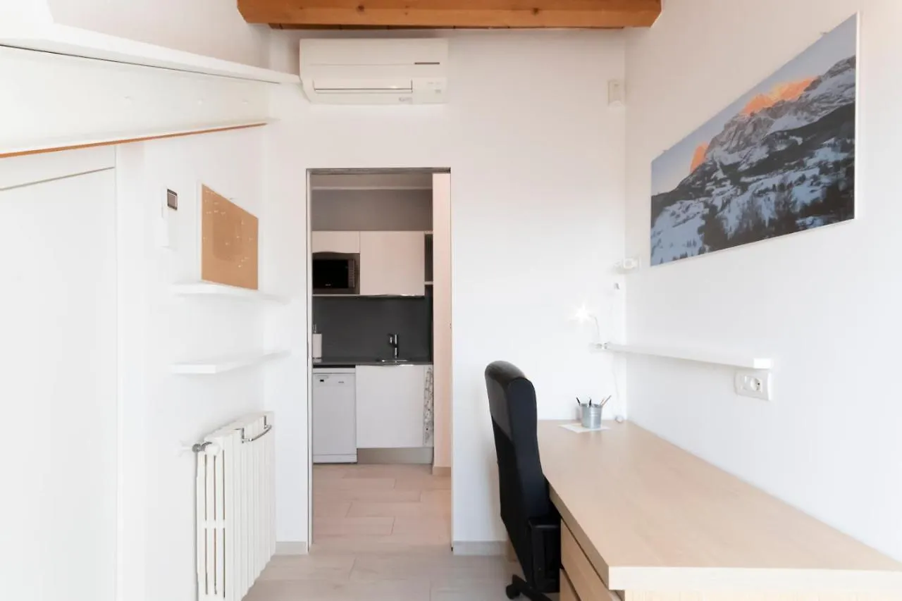 Mansarda Cola Apartment Milan