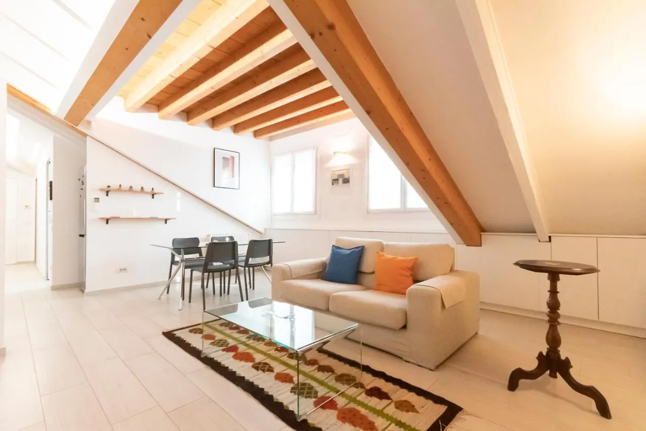 Mansarda Cola Apartment Milan Italy